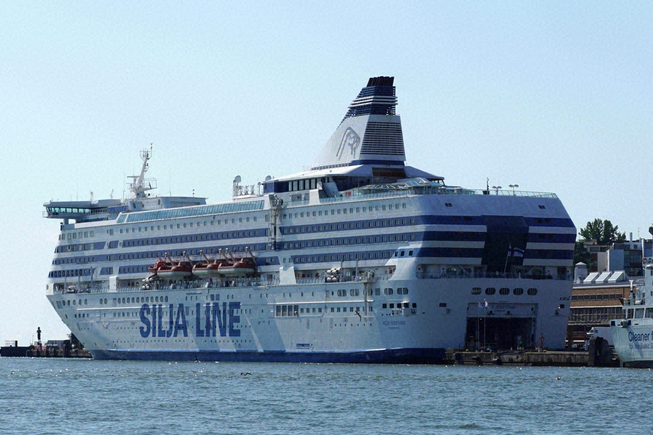 Tallink Siljas Silja Serenade i Södra hamnen i Helsingfors