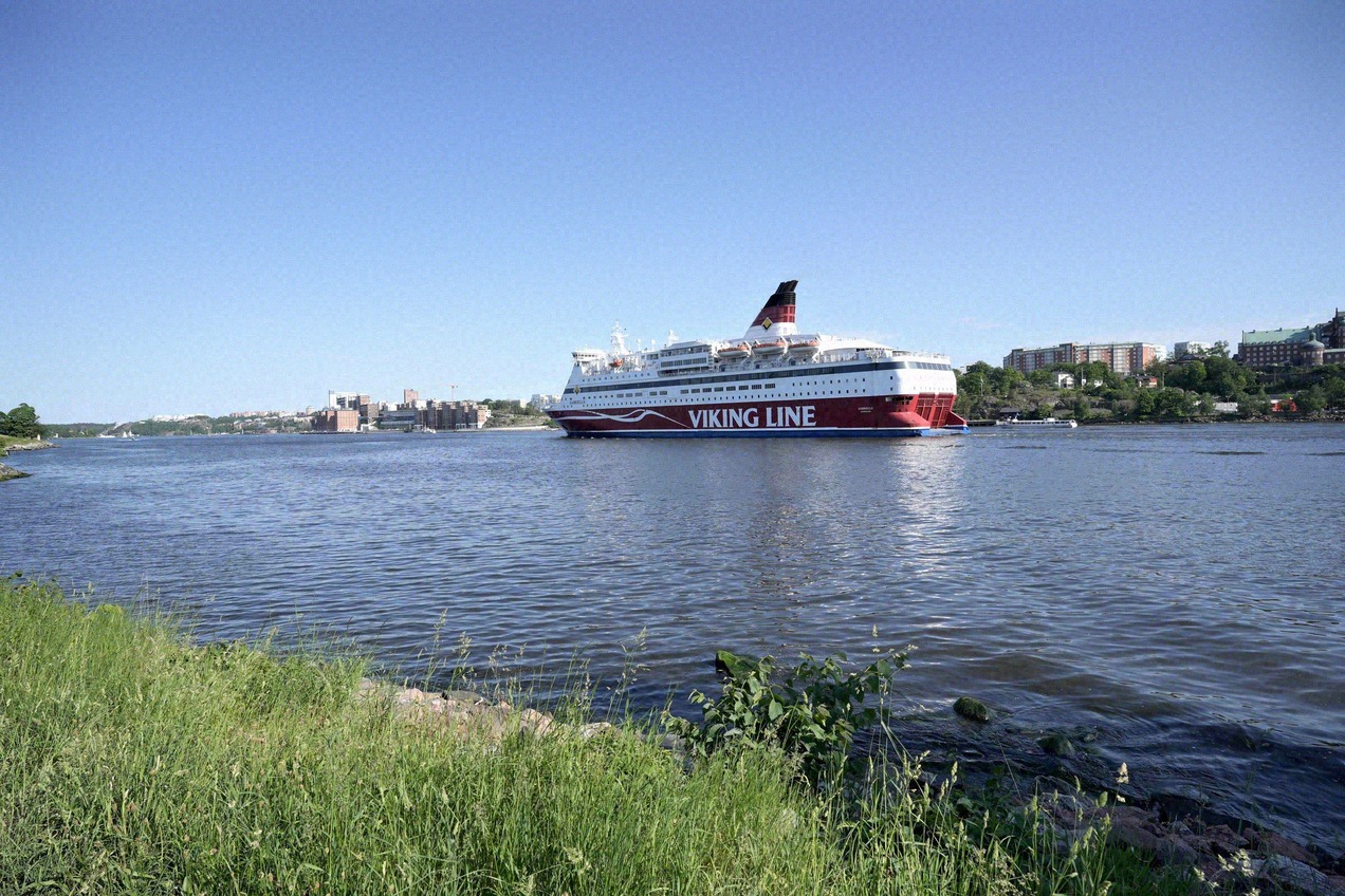 Viking Line-färja i Stockholms skärgård