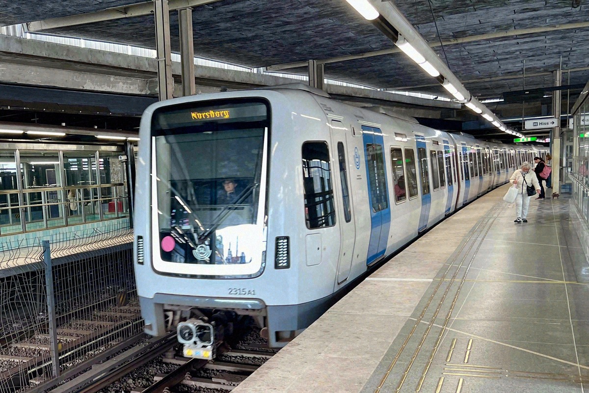 Stockholm metro (tunnelbana) train